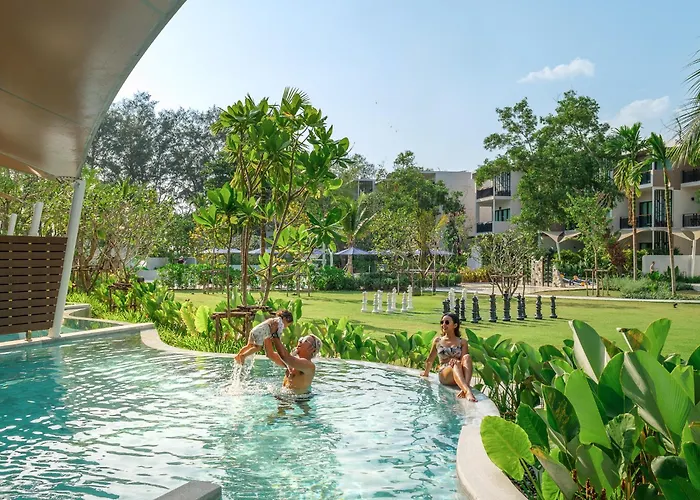 Le Meridien Phuket Mai Khao Beach Resort