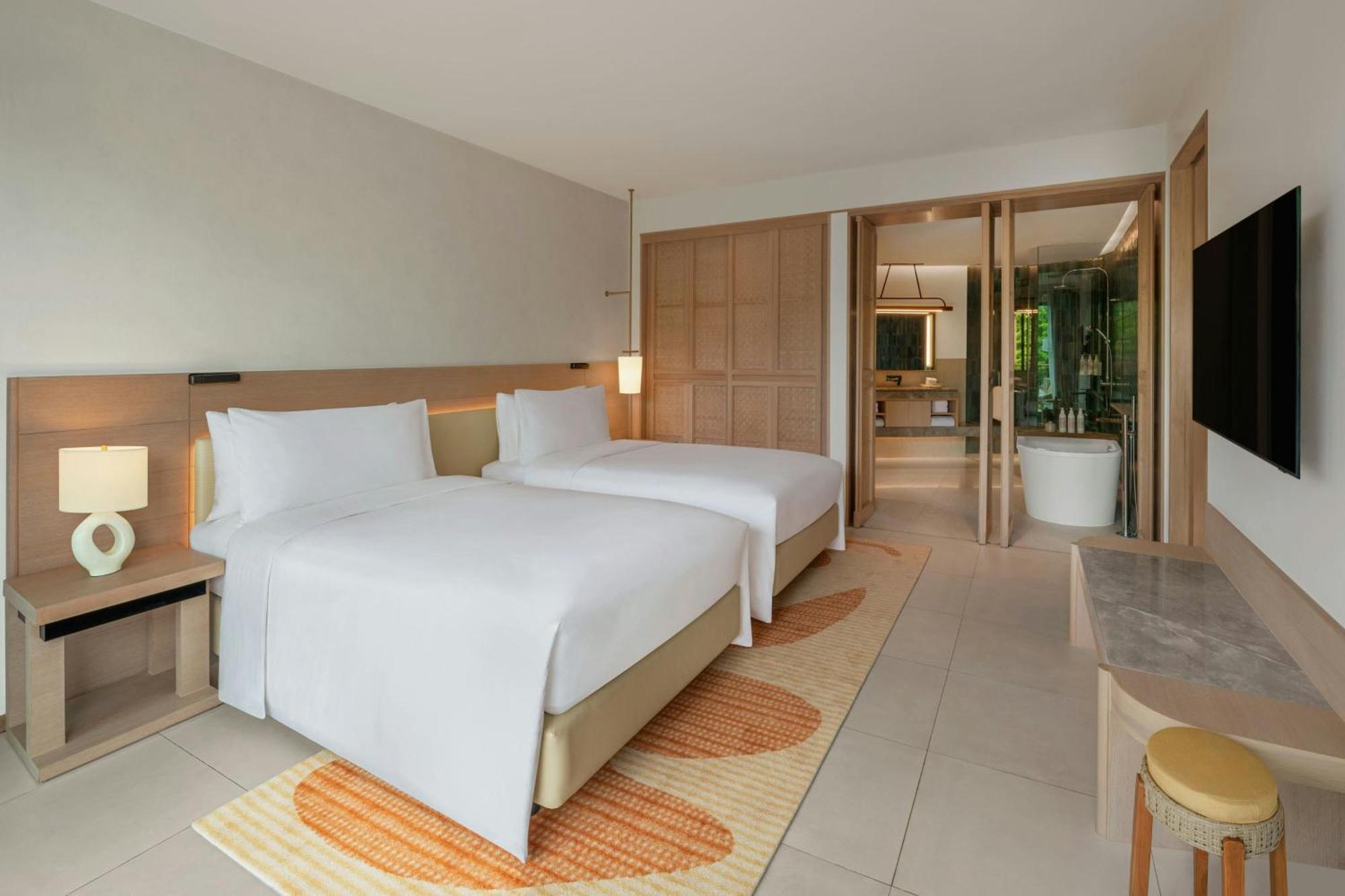 Phuket Hotel