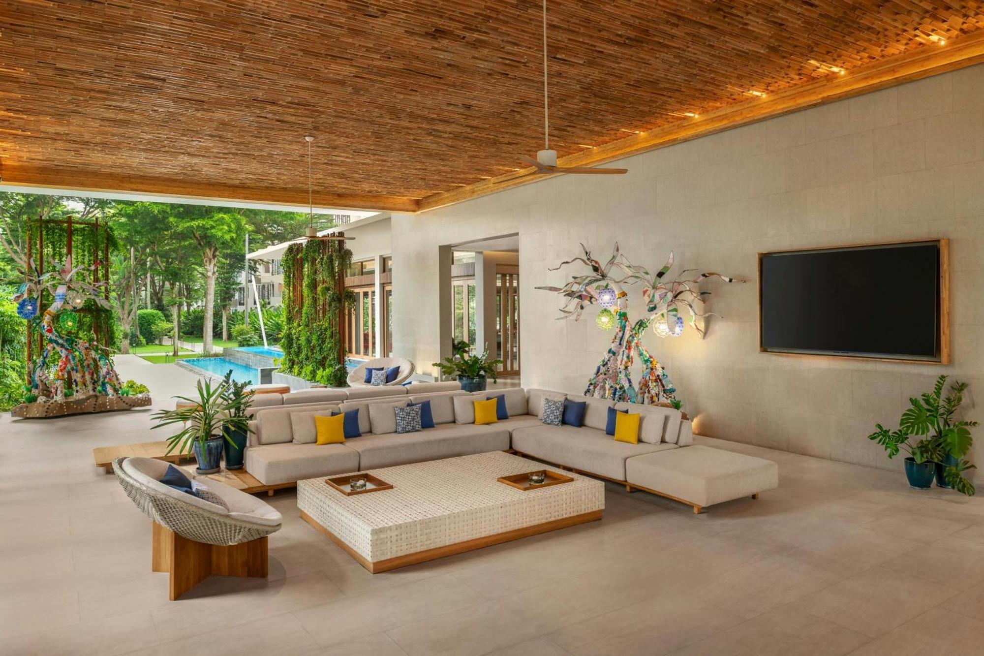 Phuket Hotel 5*